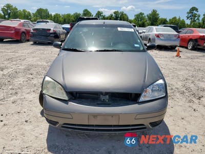 Piąte zdjęcie samochodu w środku: 2007 FORD FOCUS ZX4 VIN:1FAFP34N87W322203 - miniatura