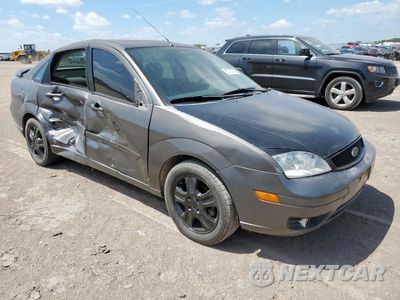 Czwarte zdjęcie samochodu z boku: 2005 FORD FOCUS ZX4 ST VIN:1FAHP38Z25W199548 - miniatura