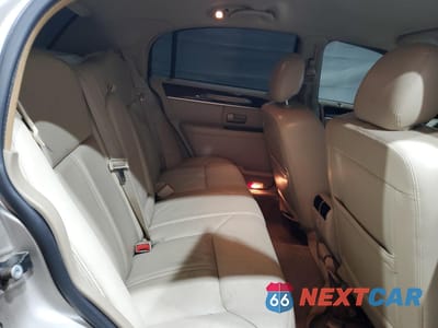 Zdjęcie 10 z 14 samochodu: 2008 LINCOLN TOWN CAR SIGNATURE LIMITED VIN:2LNHM82W48X649915 - miniatura