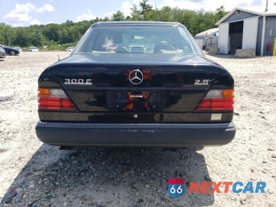 Zdjęcie 6 z 12 samochodu: 1993 MERCEDES-BENZ 300 E 2.8 VIN:WDBEA28E0PC002885 - miniatura