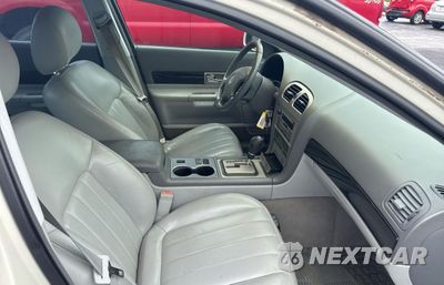 Piąte zdjęcie samochodu w środku: 2004 LINCOLN LS VIN:1LNHM86S74Y600273 - miniatura