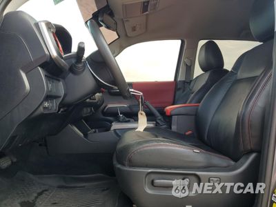 Zdjęcie 7 z 12 samochodu: 2021 TOYOTA TACOMA DOUBLE CAB VIN:5TFAZ5CN5MX108660 - miniatura