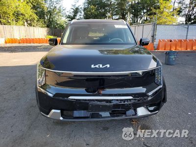 Piąte zdjęcie samochodu w środku: 2025 KIA EV9 LAND VIN:5XYADFS50SG001294 - miniatura