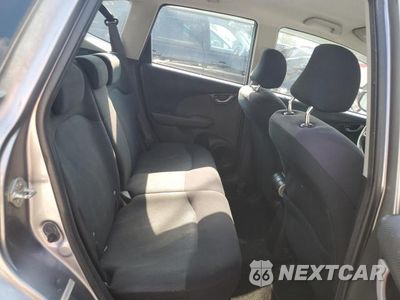 Zdjęcie 11 z 13 samochodu: 2010 HONDA FIT SPORT VIN:JHMGE8H44AC011345 - miniatura