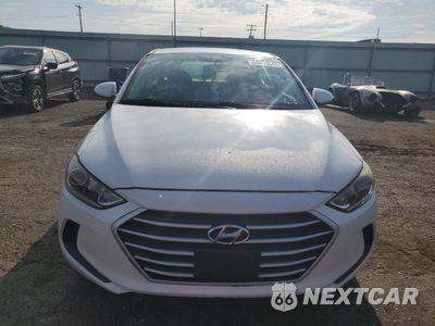 Piąte zdjęcie samochodu w środku: 2017 HYUNDAI ELANTRA SE VIN:5NPD74LF3HH151188 - miniatura