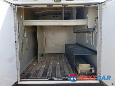 Zdjęcie 10 z 13 samochodu: 2015 CHEVROLET SILVERADO C3500 VIN:1GB3CYCG7FZ544712 - miniatura