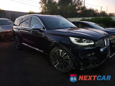 Czwarte zdjęcie samochodu z boku: 2022 LINCOLN AVIATOR BLACK LABEL VIN:5LM5J9XC9NGL13059 - miniatura