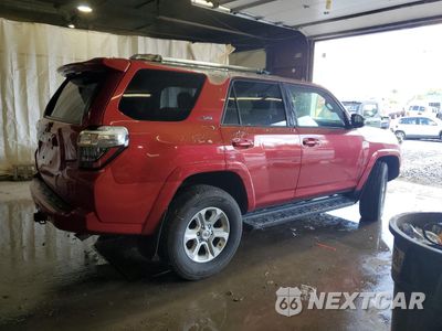 Trzecie zdjęcie samochodu z tyłu: 2018 TOYOTA 4RUNNER SR5/SR5 PREMIUM VIN:JTEBU5JR4J5511380 - miniatura