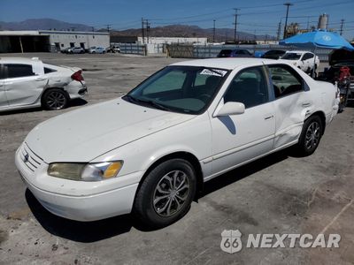 1997 TOYOTA CAMRY LE JT2BF22K6V0050922 - główne zdjęcie licytacji z USA - miniatura