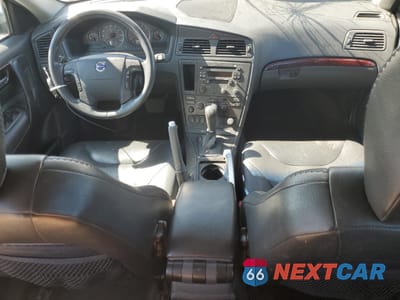 Zdjęcie 8 z 16 samochodu: 2004 VOLVO XC70 VIN:YV1SZ59H241124690 - miniatura