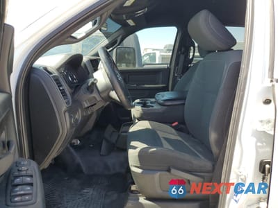 Zdjęcie 7 z 12 samochodu: 2023 RAM 5500 VIN:3C7WRMFL6PG527672 - miniatura