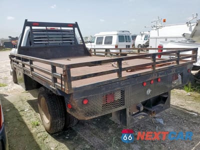 Drugie zdjęcie samochodu z przodu: 2006 CHEVROLET SILVERADO C3500 VIN:1GBJC34D46E228450 - miniatura