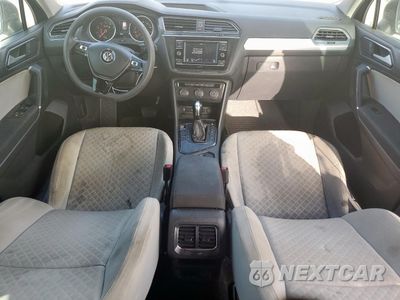 Zdjęcie 8 z 15 samochodu: 2018 VOLKSWAGEN TIGUAN S VIN:3VV1B7AX6JM118945 - miniatura