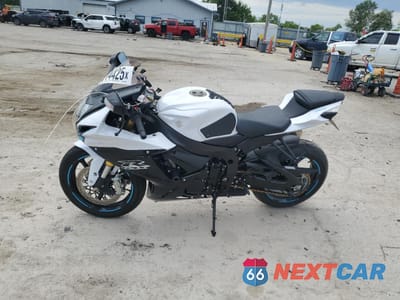 Trzecie zdjęcie samochodu z tyłu: 2020 SUZUKI GSX-R750 VIN:JS1GR7MA0L7100590 - miniatura