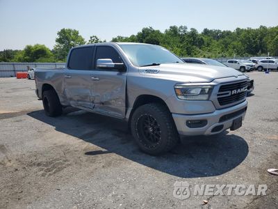 Czwarte zdjęcie samochodu z boku: 2019 RAM 1500 BIG HORN/LONE STAR VIN:1C6SRFMT3KN732657 - miniatura