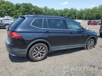 Trzecie zdjęcie samochodu z tyłu: 2019 VOLKSWAGEN TIGUAN SE VIN:3VV3B7AX1KM154780 - miniatura