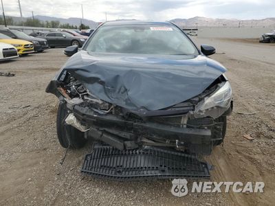 Piąte zdjęcie samochodu w środku: 2018 TOYOTA COROLLA L VIN:2T1BURHE8JC052128 - miniatura