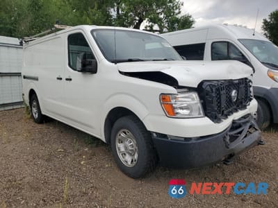 Czwarte zdjęcie samochodu z boku: 2018 NISSAN NV 2500 S VIN:1N6AF0KY6JN814970 - miniatura