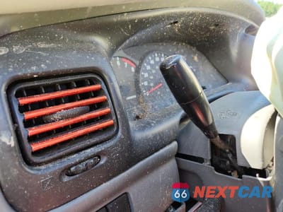 Zdjęcie 9 z 12 samochodu: 1999 CHEVROLET TRACKER VIN:2CNBE18C9X6925601 - miniatura