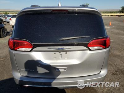 Zdjęcie 6 z 16 samochodu: 2018 CHRYSLER PACIFICA TOURING L VIN:2C4RC1BG4JR295254 - miniatura