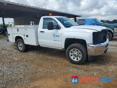 Czwarte zdjęcie samochodu z boku: 2017 CHEVROLET SILVERADO C3500 VIN:1GB3CYCG6HZ329681 - miniatura