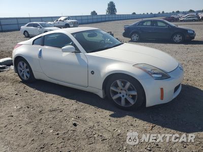 Czwarte zdjęcie samochodu z boku: 2005 NISSAN 350Z COUPE VIN:JN1AZ34DX5M608667 - miniatura