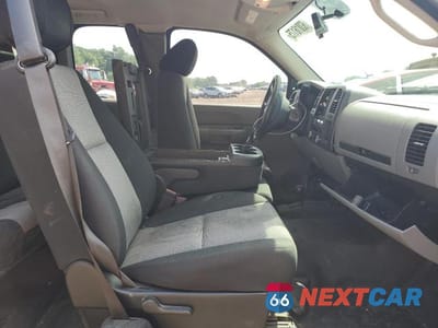 Zdjęcie 7 z 13 samochodu: 2008 CHEVROLET SILVERADO K1500 VIN:2GCEK190281100688 - miniatura