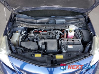 Zdjęcie 11 z 12 samochodu: 2013 TOYOTA PRIUS V VIN:JTDZN3EU9D3204645 - miniatura