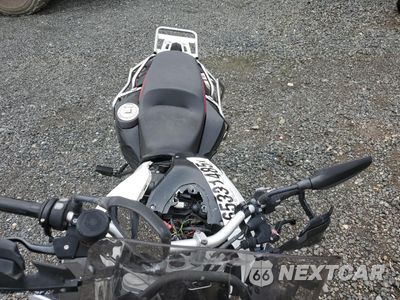 Piąte zdjęcie samochodu w środku: 2015 BMW F800 GS ADVENTURE VIN:WB10B1507FZ493637 - miniatura