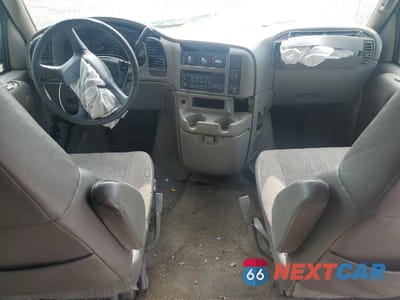 Zdjęcie 8 z 14 samochodu: 2003 CHEVROLET ASTRO VIN:1GNDM19X33B141818 - miniatura