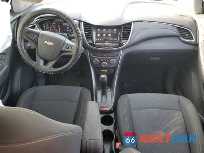 Zdjęcie 8 z 12 samochodu: 2020 CHEVROLET TRAX LS VIN:3GNCJKSB7LL174943 - miniatura