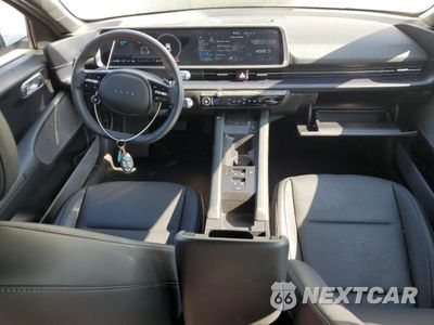 Zdjęcie 8 z 13 samochodu: 2023 HYUNDAI IONIQ 6 SEL VIN:KMHM34AC5PA040888 - miniatura