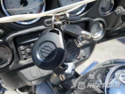Zdjęcie 8 z 10 samochodu: 2010 HARLEY-DAVIDSON FLHX VIN:1HD1KB431AB623873 - miniatura