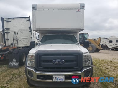 Piąte zdjęcie samochodu w środku: 2015 FORD F450 SUPER DUTY VIN:1FDUF4GYXFEA65335 - miniatura
