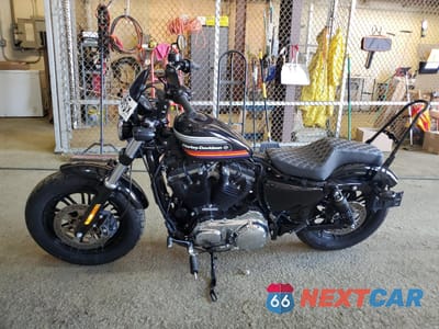 Trzecie zdjęcie samochodu z tyłu: 2018 HARLEY-DAVIDSON XL1200 XS VIN:1HD1LR321JC424489 - miniatura