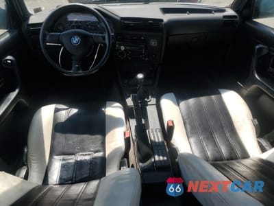 Zdjęcie 8 z 12 samochodu: 1987 BMW 3 SERIES VIN:WBAAC510002807904 - miniatura