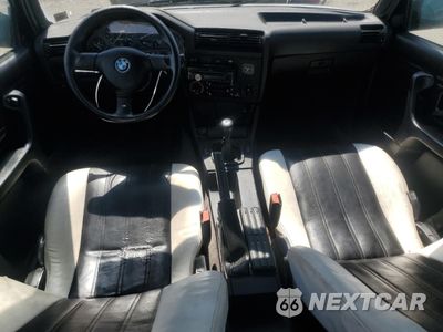 Zdjęcie 8 z 12 samochodu: 1987 BMW 3 SERIES VIN:WBAAC510002807904 - miniatura