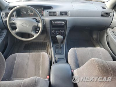 Zdjęcie 8 z 14 samochodu: 1999 TOYOTA CAMRY CE VIN:JT2BF22K9W0115263 - miniatura
