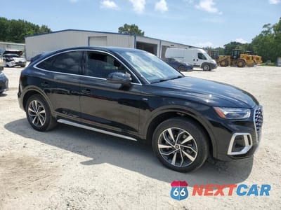 Czwarte zdjęcie samochodu z boku: 2022 AUDI Q5 SPORTBACK PREMIUM 45 VIN:WA14AAFY4N2047880 - miniatura