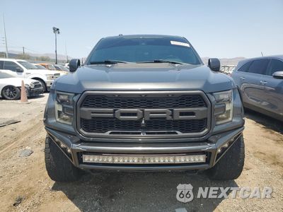 Piąte zdjęcie samochodu w środku: 2017 FORD F150 RAPTOR VIN:1FTFW1RG3HFA74908 - miniatura