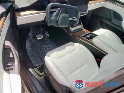 Zdjęcie 8 z 13 samochodu: 2022 TESLA MODEL X VIN:7SAXCDE58NF350988 - miniatura
