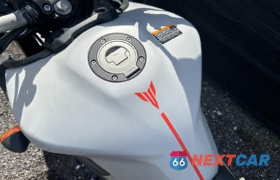 Zdjęcie 13 z 15 samochodu: 2019 YAMAHA MT09 VIN:JYARN53E0KA004605 - miniatura