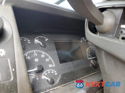 Zdjęcie 8 z 10 samochodu: 2020 VOLVO VN VNL VIN:4V4NC9EH4LN225856 - miniatura