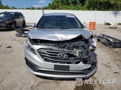 Piąte zdjęcie samochodu w środku: 2017 HYUNDAI SONATA SPORT VIN:5NPE34AF5HH467193 - miniatura