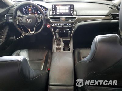 Zdjęcie 8 z 14 samochodu: 2018 HONDA ACCORD TOURING VIN:1HGCV1F9XJA141715 - miniatura