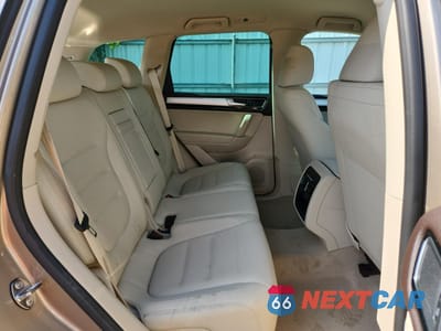 Zdjęcie 11 z 14 samochodu: 2016 VOLKSWAGEN TOUAREG SPORT VIN:WVGEF9BP8GD003925 - miniatura