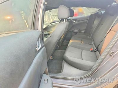 Zdjęcie 10 z 12 samochodu: 2018 HONDA CIVIC LX VIN:2HGFC2F58JH541862 - miniatura