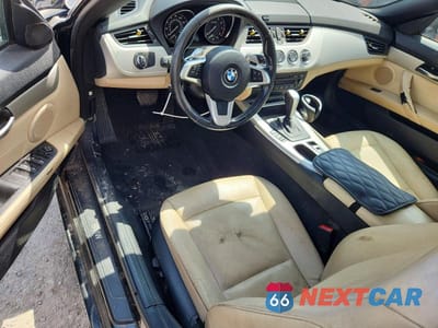 Zdjęcie 8 z 12 samochodu: 2011 BMW Z4 SDRIVE30I VIN:WBALM5C51BE379714 - miniatura