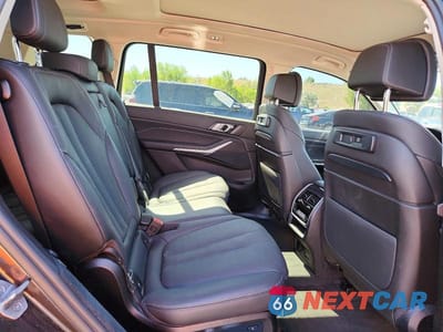 Zdjęcie 11 z 13 samochodu: 2022 BMW X7 XDRIVE40I VIN:5UXCW2C0XN9M94050 - miniatura