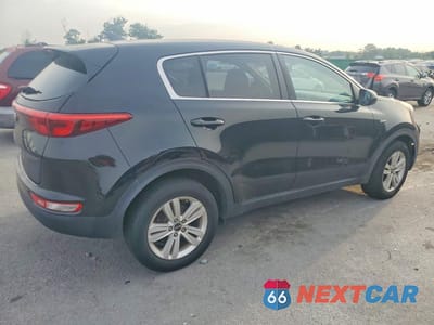 Trzecie zdjęcie samochodu z tyłu: 2017 KIA SPORTAGE LX VIN:KNDPMCAC0H7119666 - miniatura